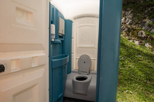 Best Luxury portable toilet rental  in Middlebranch, OH